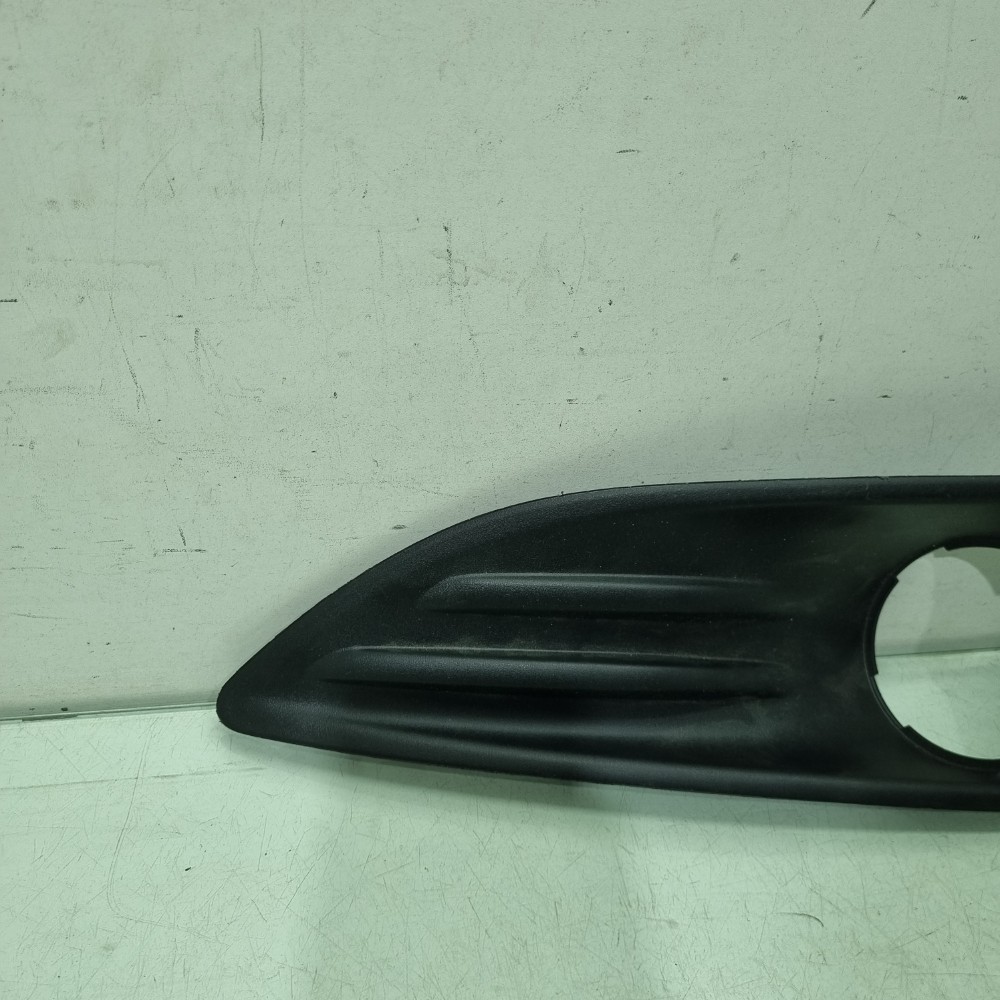 Moldura Do Cibié Do Lado Esquerdo Ford New Fiesta 2015/2017 Esquerdo 3