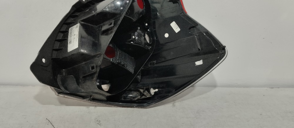 Lanterna Esquerda Fiat Mobi 2017 A 2022 Recuperada Original. Esquerdo/motorista Vermelha 4