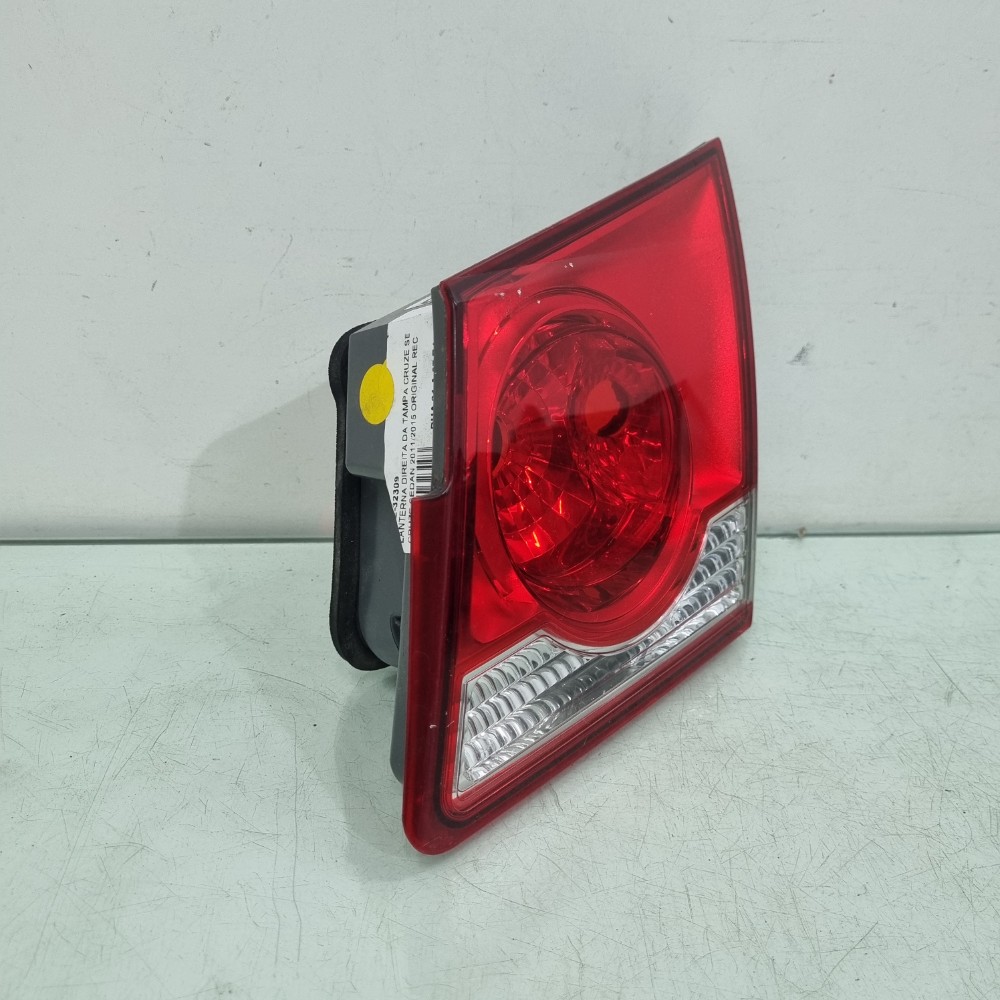 Lanterna Direita Da Tampa Traseira Chevrolet 2012/2015 Usado 2