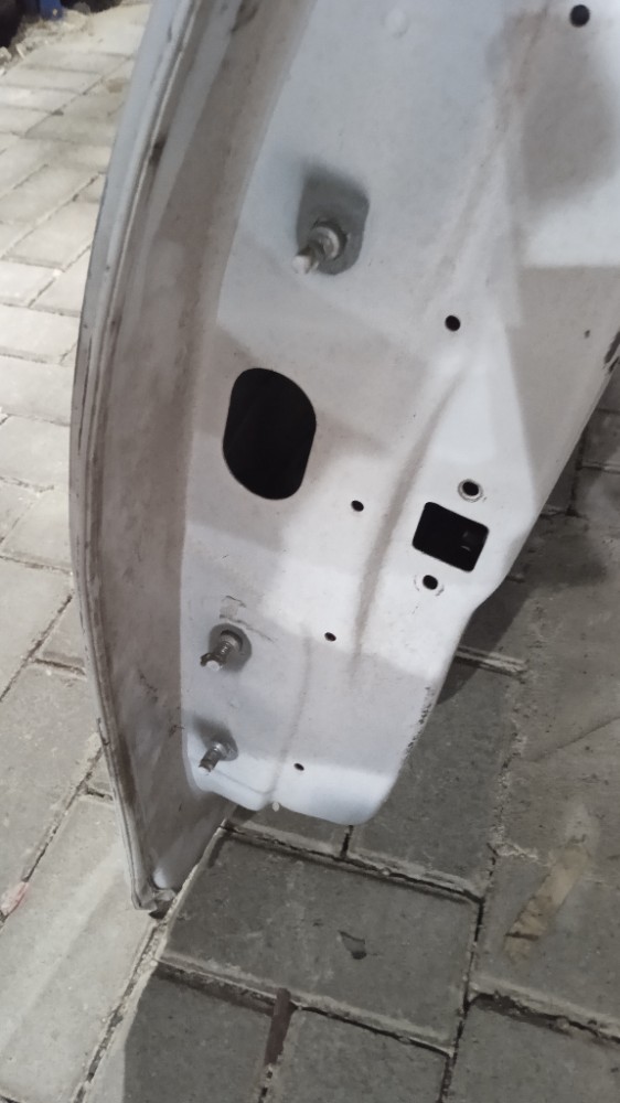 Porta traseira direita Nissan Sentra 2015/19 2