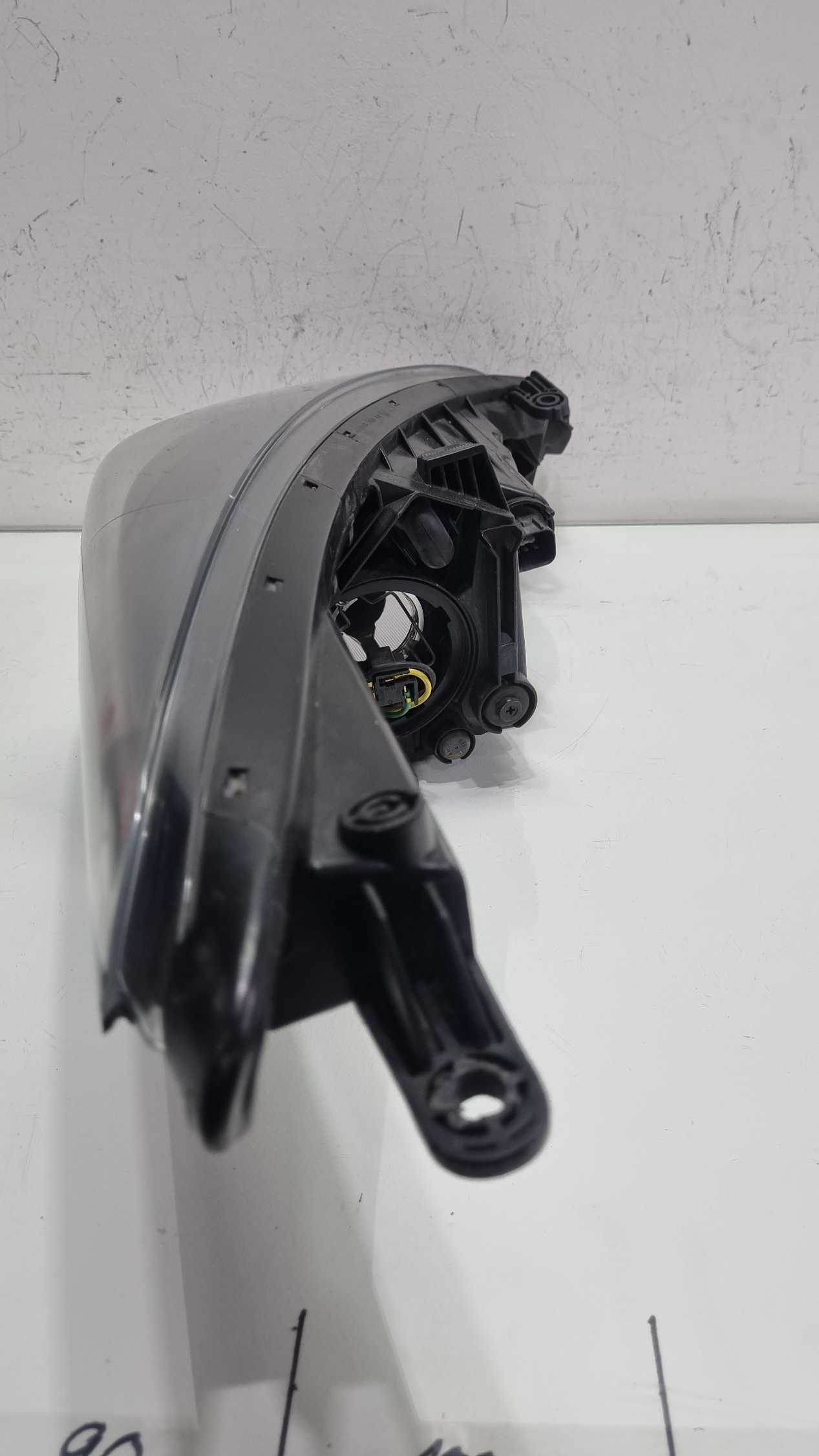Farol lado esquerdo Hyundai HB20 modelo 2013/2019 2