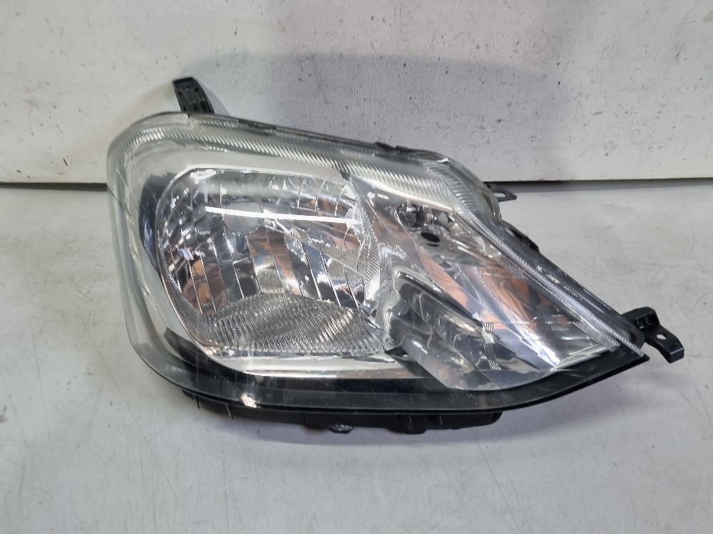 Farol Dianteiro Direito Para Toyota Etios Anos 2015/2020 Direito/passageiro 1