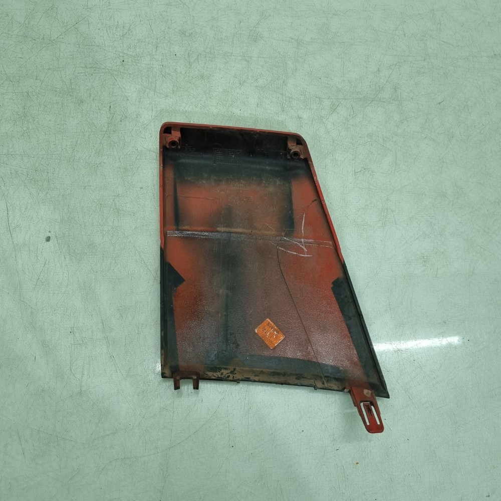 Moldura Inferior Direito Parachoque Dianteiro Nissan Frontie 4