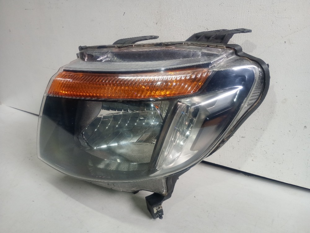 Farol Esquerdo Máscara Negra Ranger  2013 Á 2016 Recuperado. 3