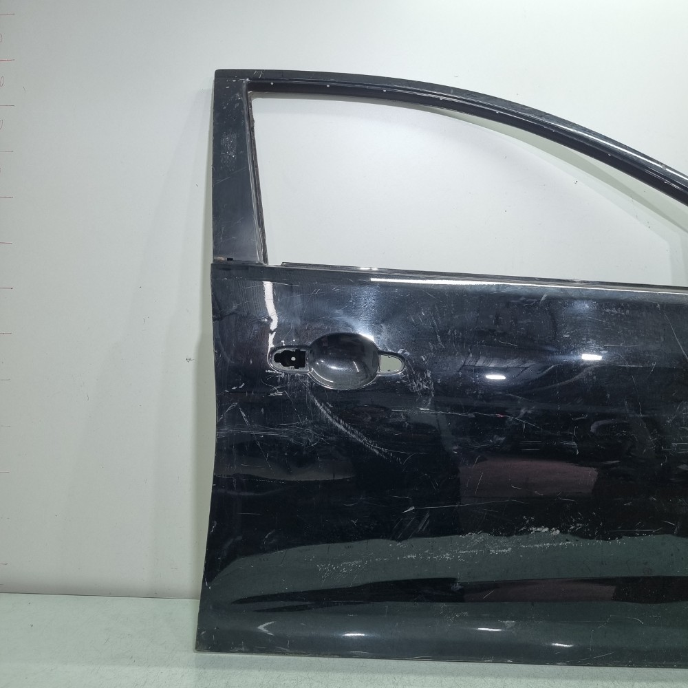 Porta Dianteira Do Lado Direito Nissan Versa 2012/2019 Dianteira 2