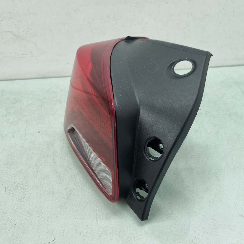 Lanterna Esquerda S/LED Original Chevrolet Onix Hatch 20/24 4