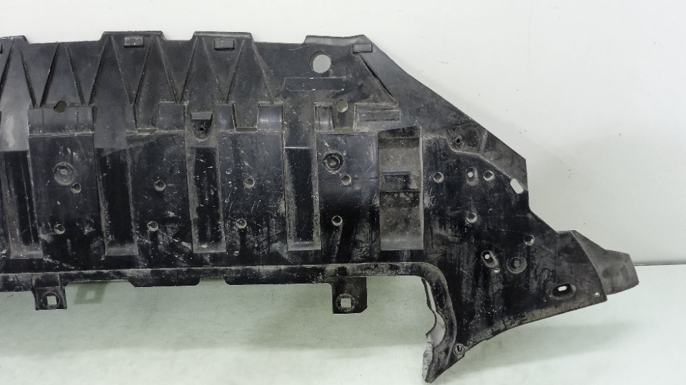 Defletor Inferior Para-choque Diant Xc60 2017/2022 Seminovo. 3