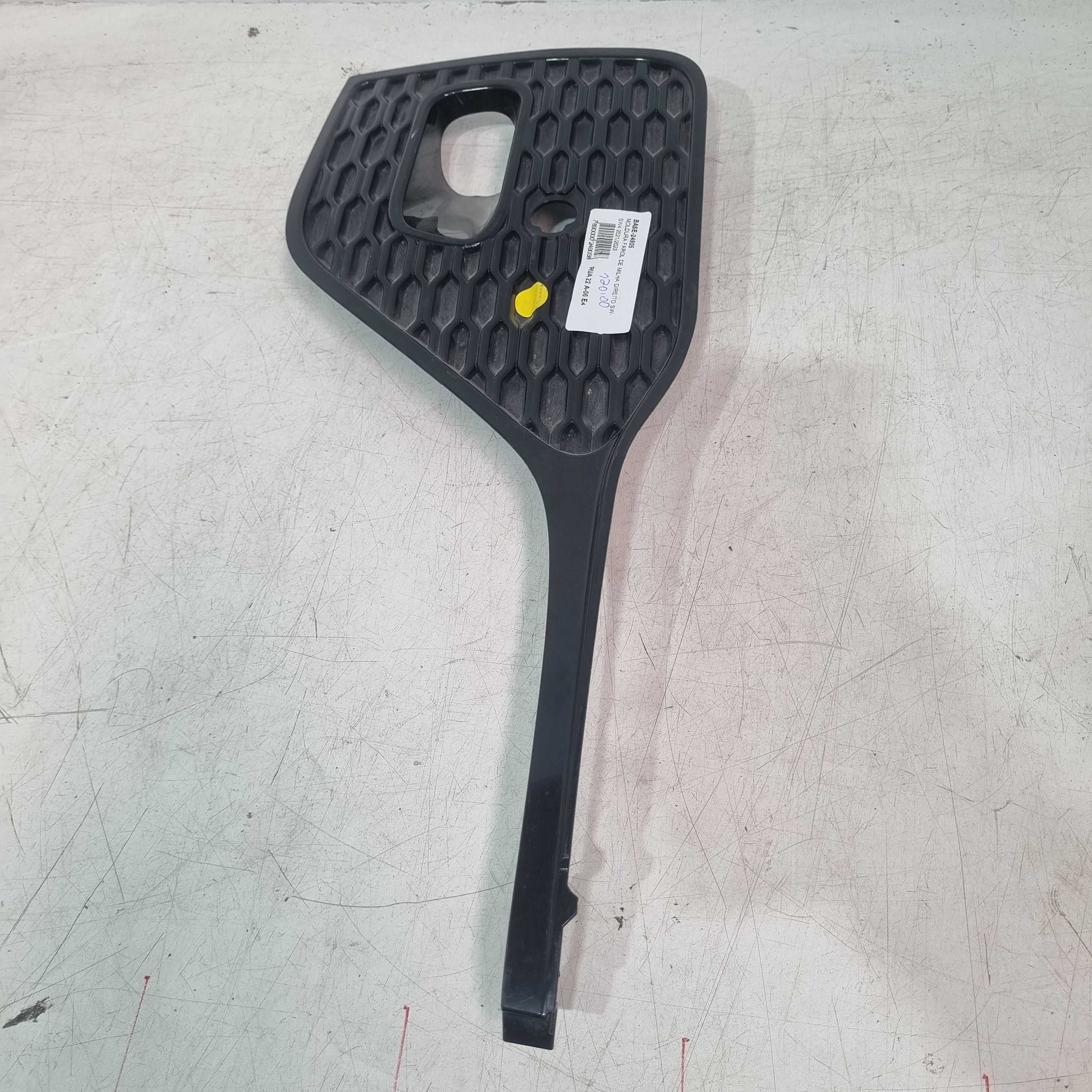 Moldura Farol De Milha Direito Toyota Sw4 Modelos 2021/2023 Preto Direito 4