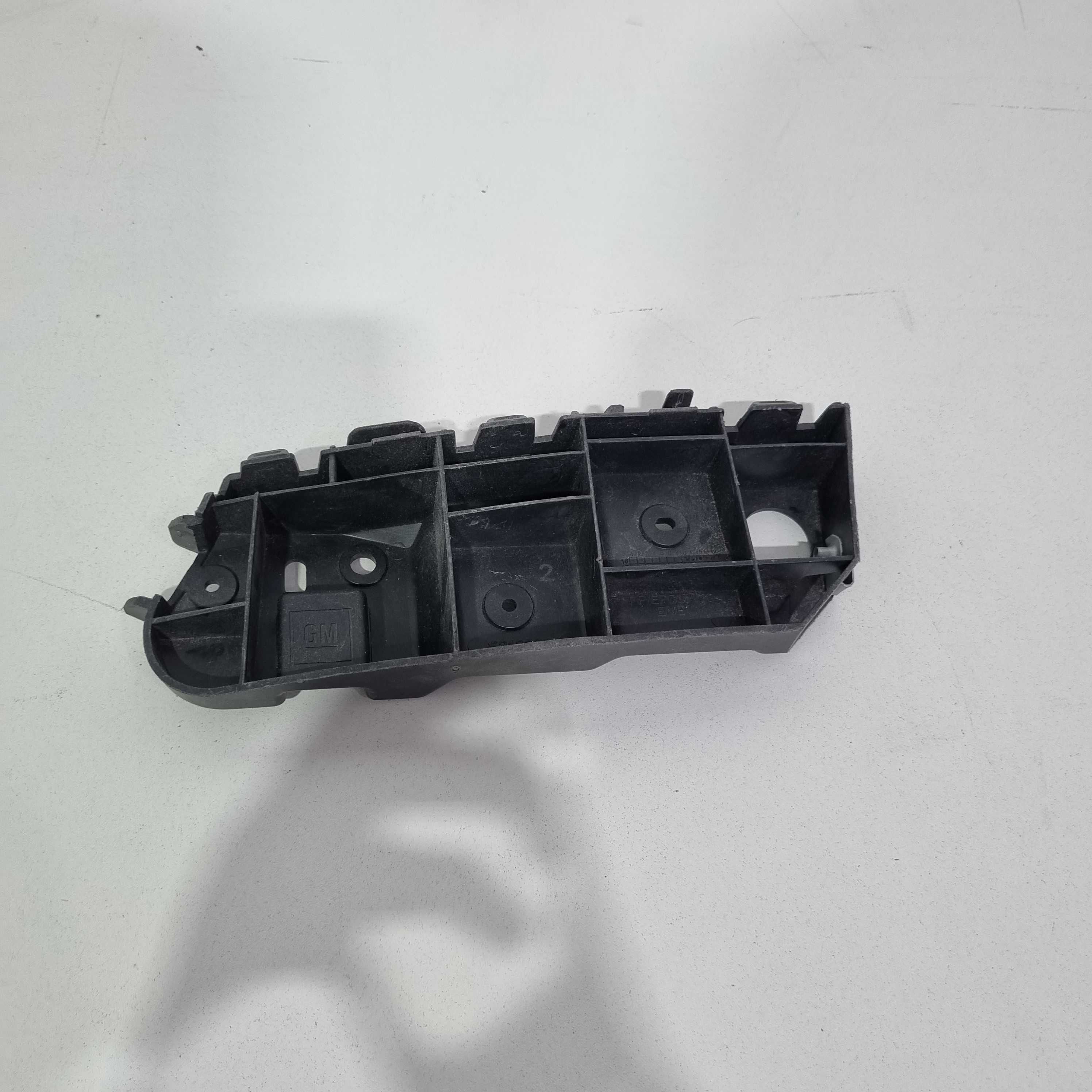Guia Esquerda Parachoque Dianteiro Chevrolet Spin 2013/2018 5