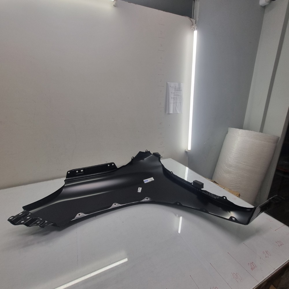 Paralama Direito S/furo Toyota Hilux Srv Modelos 2016/2020 4