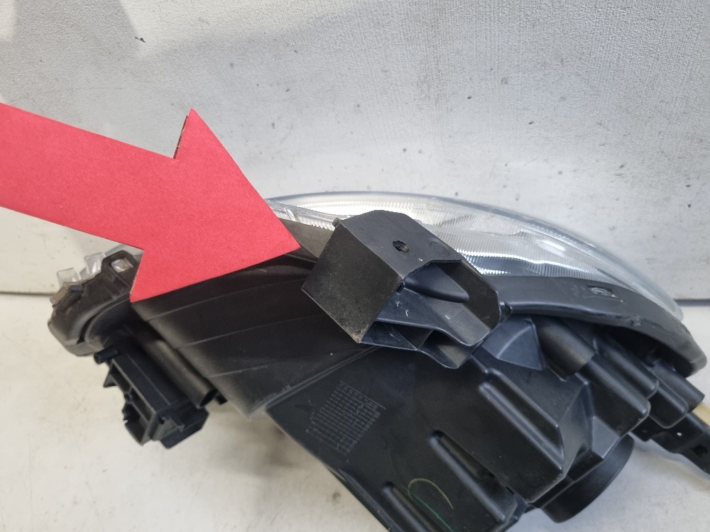 Farol Esquerdo Nissan March 2013 A 2016 Recuperado Seminovo. 11