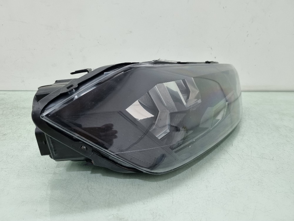 Farol Do Lado Direito Volkswagen Polo Modelos 2017/2021 Direito/passageiro 2