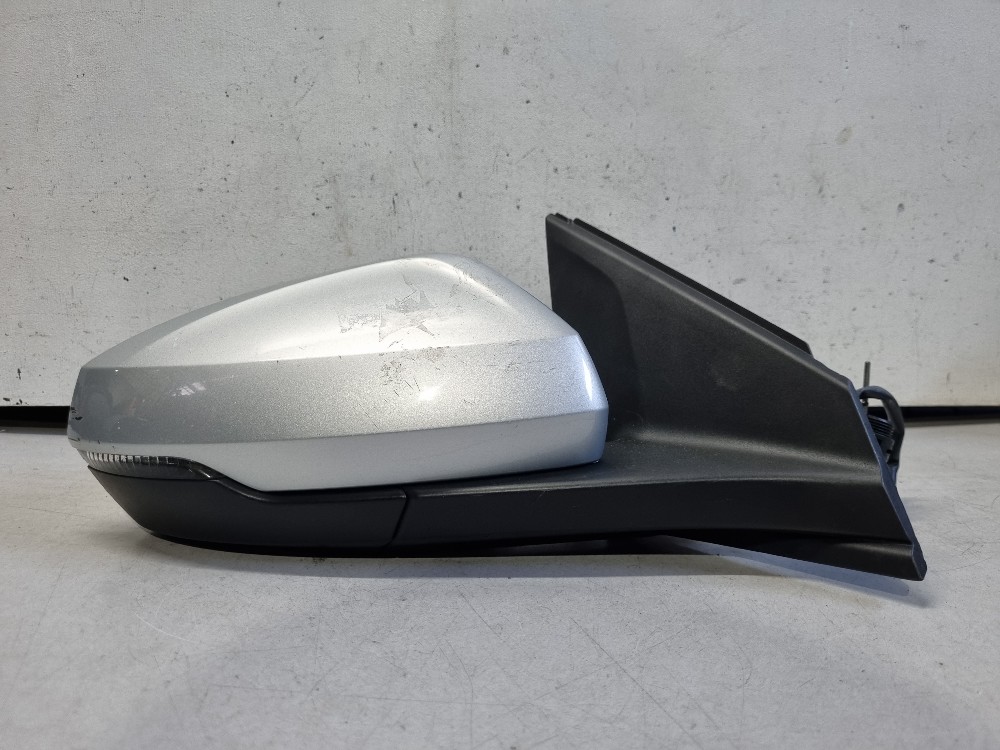 Retrovisor Direito Manual Volkswagen Polo 2017/2025 Usado 3