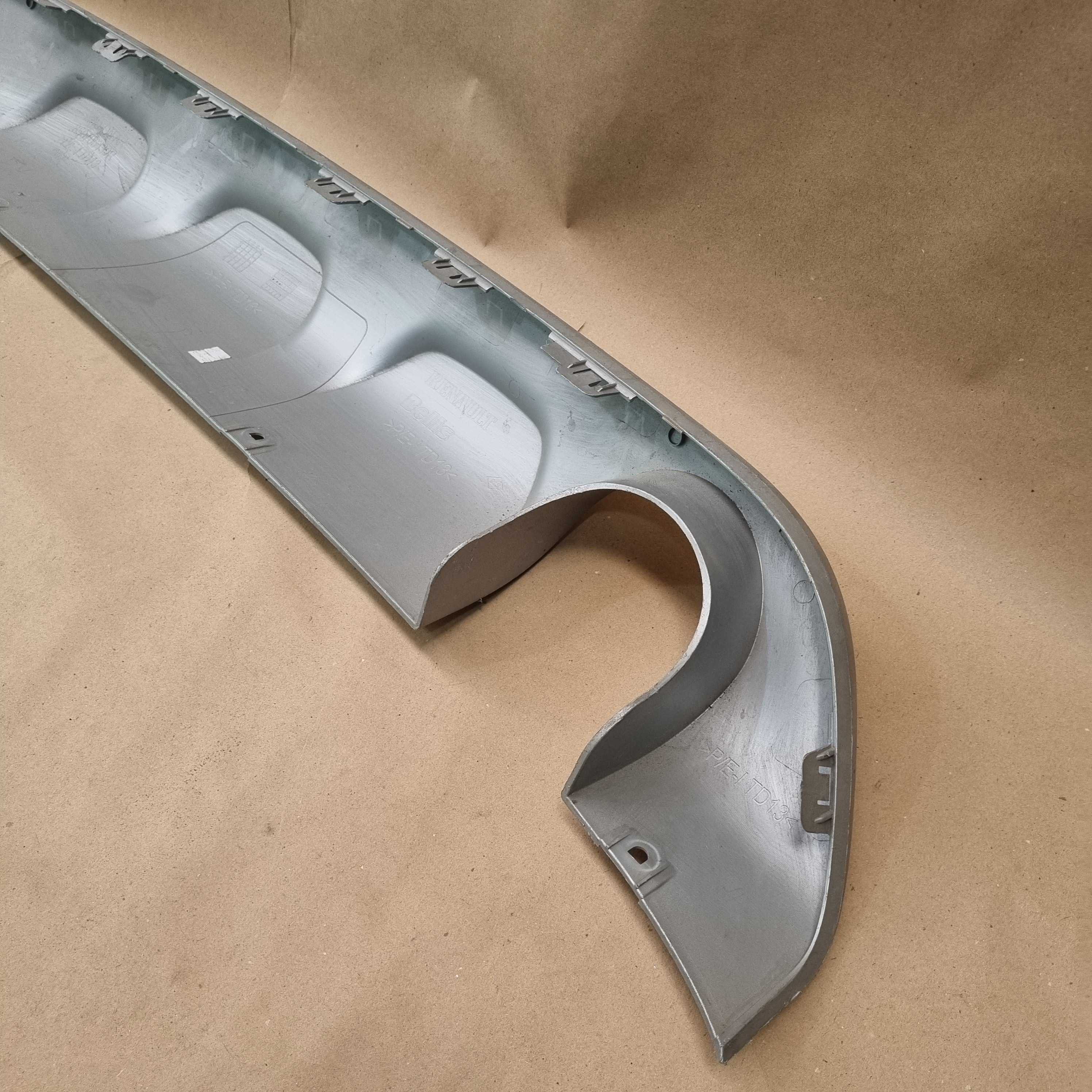 Moldura Inferior Parachoque Tras Renault Captur 2017/2023 Cinza 4