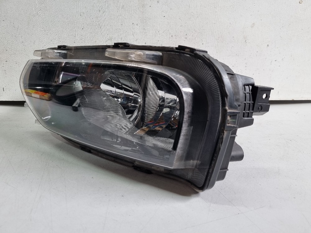 Farol Esquerdo Inferior Do Renault Kwid 2022/2025 Seminovo. 2