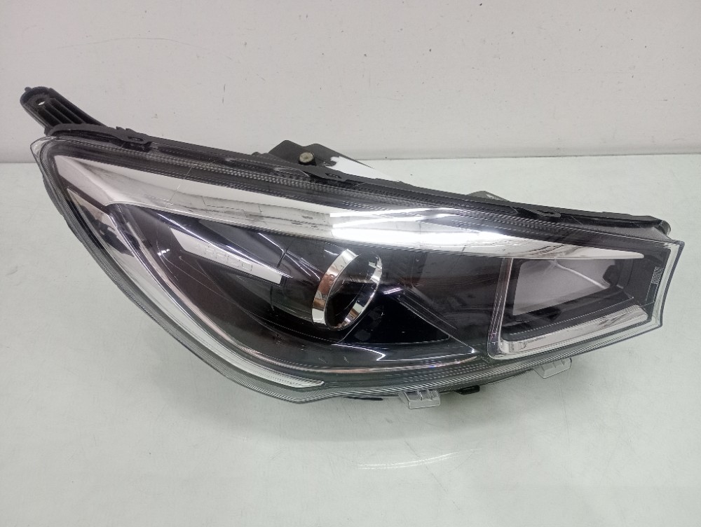 Farol Direito Caoa Chery Arrizo 5 2019/2022 Recuperado Direito/passageiro 3
