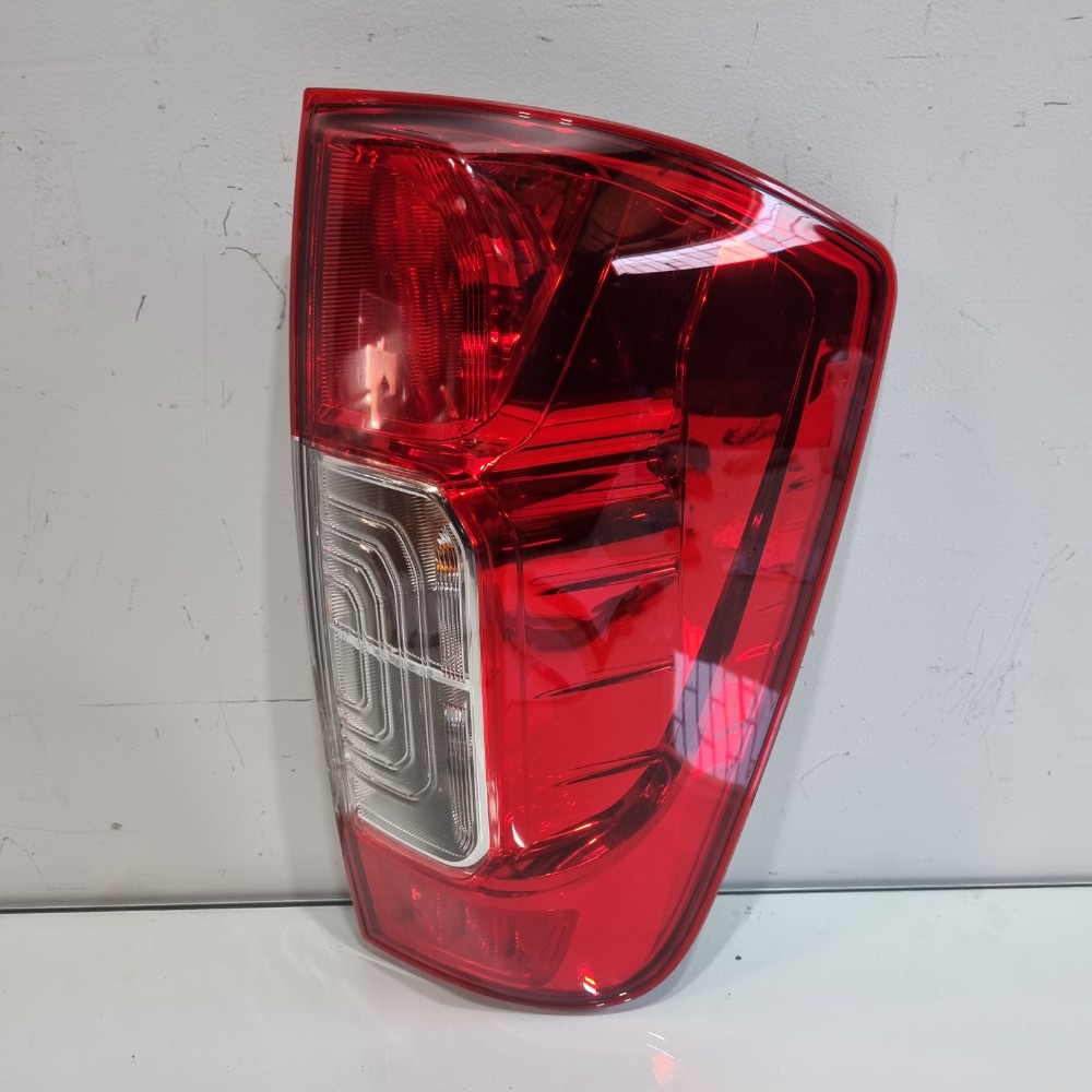 Lanterna Do Lado Direito Nissan Frontier Modelos 2017/2021 Direito/passageiro 1