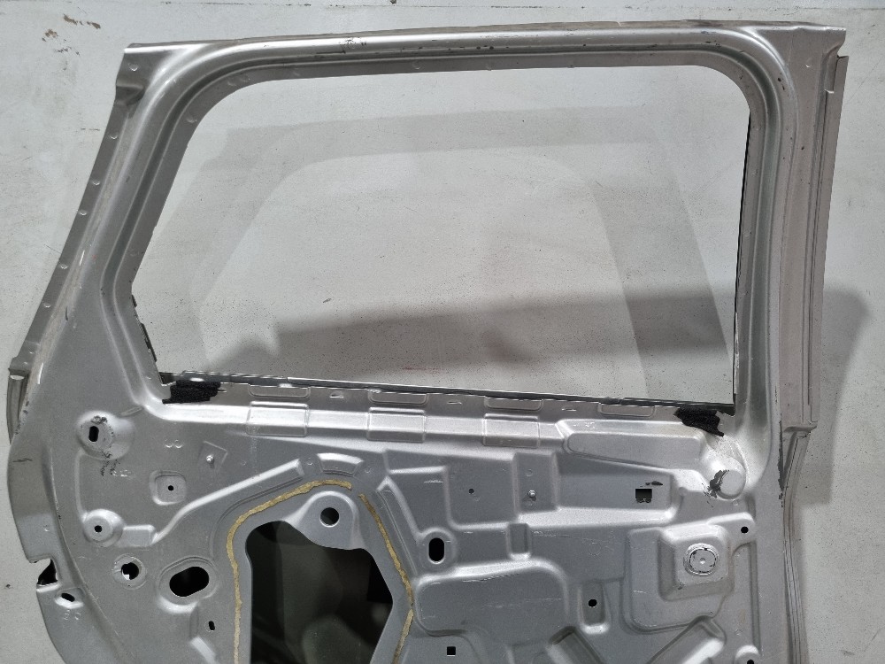 Porta Traseira Esquerda Renault Captur 2016/2022 Traseira Esquerdo 6