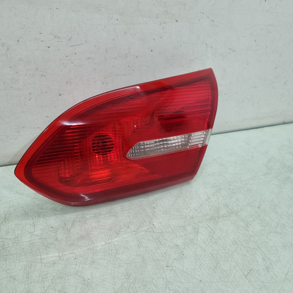 Lanterna Direita Da Tampa Traseira Ford Focus Sedan 2016/20 3