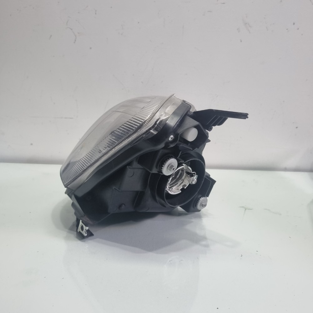 Farol Do Lado Esquerdo Toyota Etios Modelos 2013/2019 Esquerdo/motorista 2