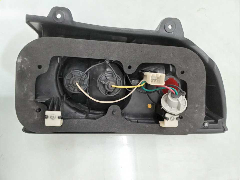 Lanterna Do Lado Esquerdo Hyundai H100 Modelos 1998/2004 Esquerdo/motorista 4