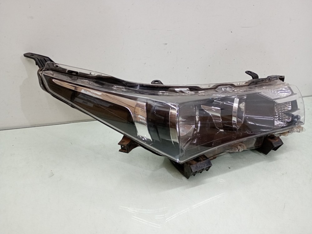 Farol Dianteiro Direito Toyota Corolla 2015/2018 2