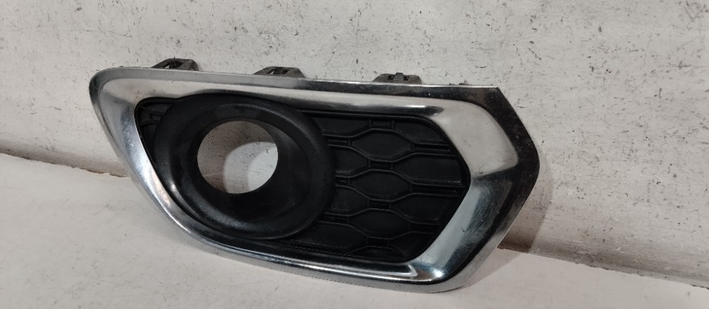 Moldura Farol Milha Esquerdo Renault Sandero 2015/2021 Usado 2