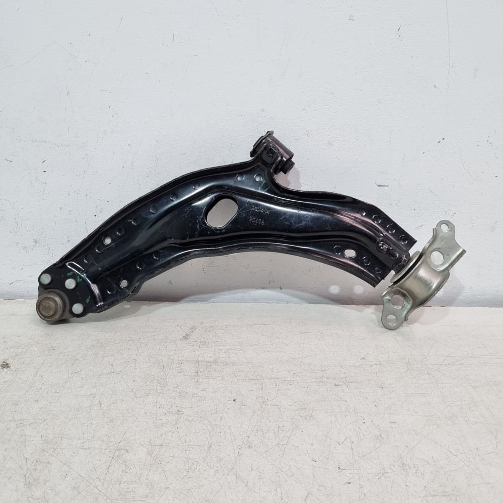 Bandeja De Suspensão Do Lado Direito Fiat Palio 2008/2013