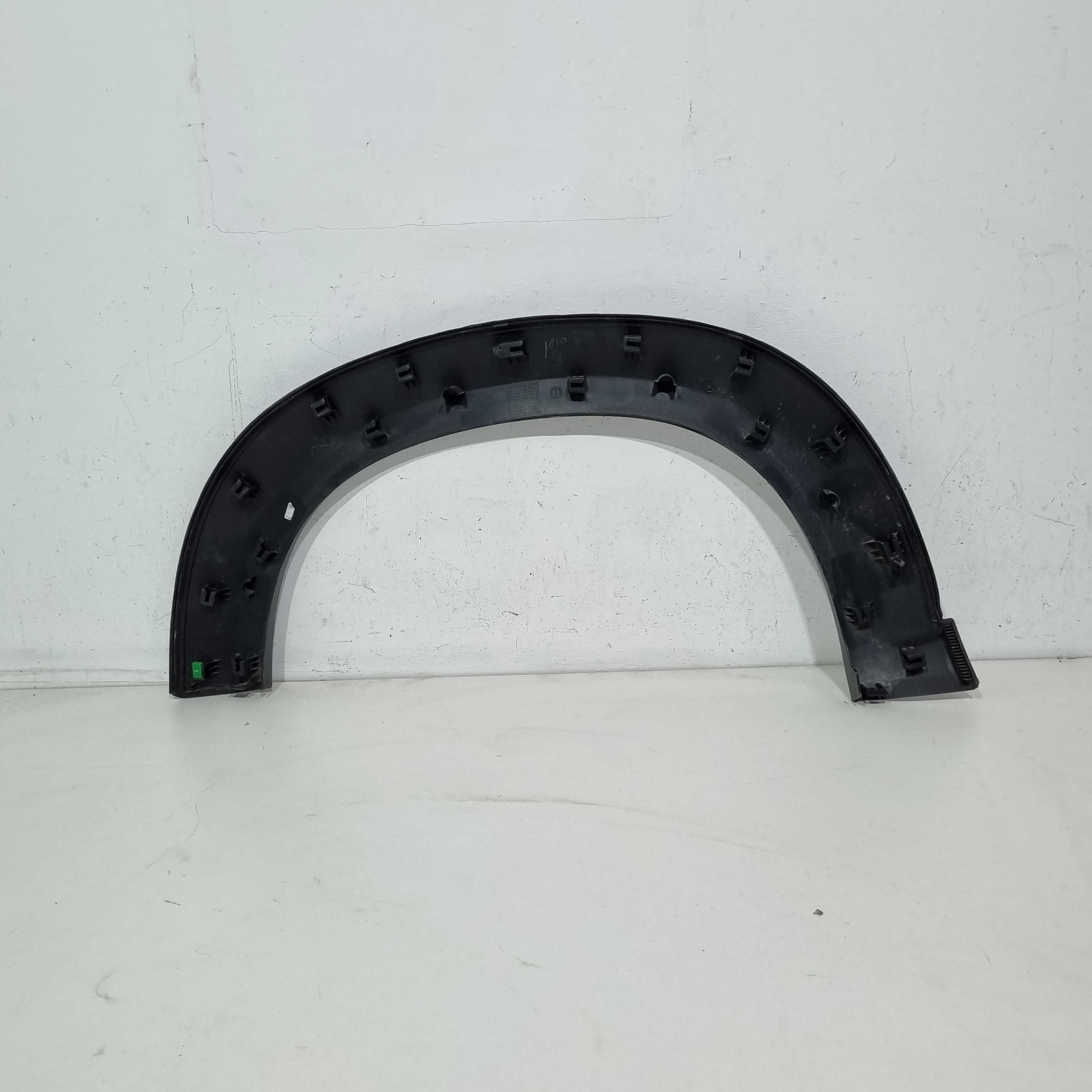 Moldura Paralama Direito Fiat Pulse 2021/2023 C/detalhes 4