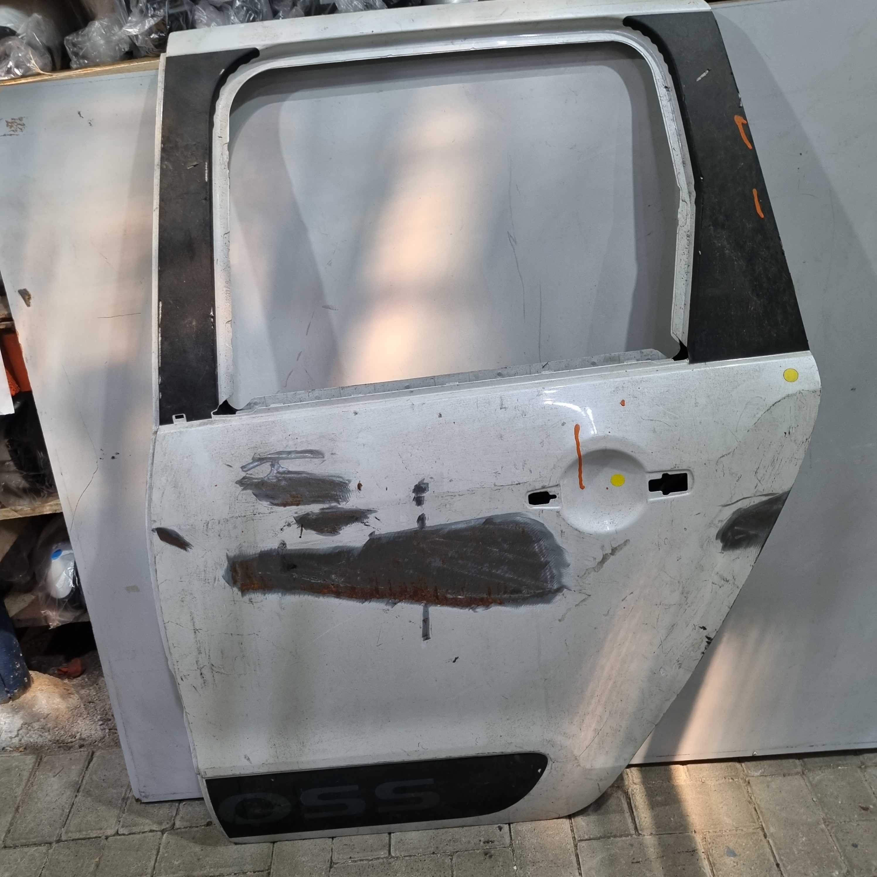 Porta Traseira Do Lado Esquerdo Citroen C3 Picasso 2012/2016 1