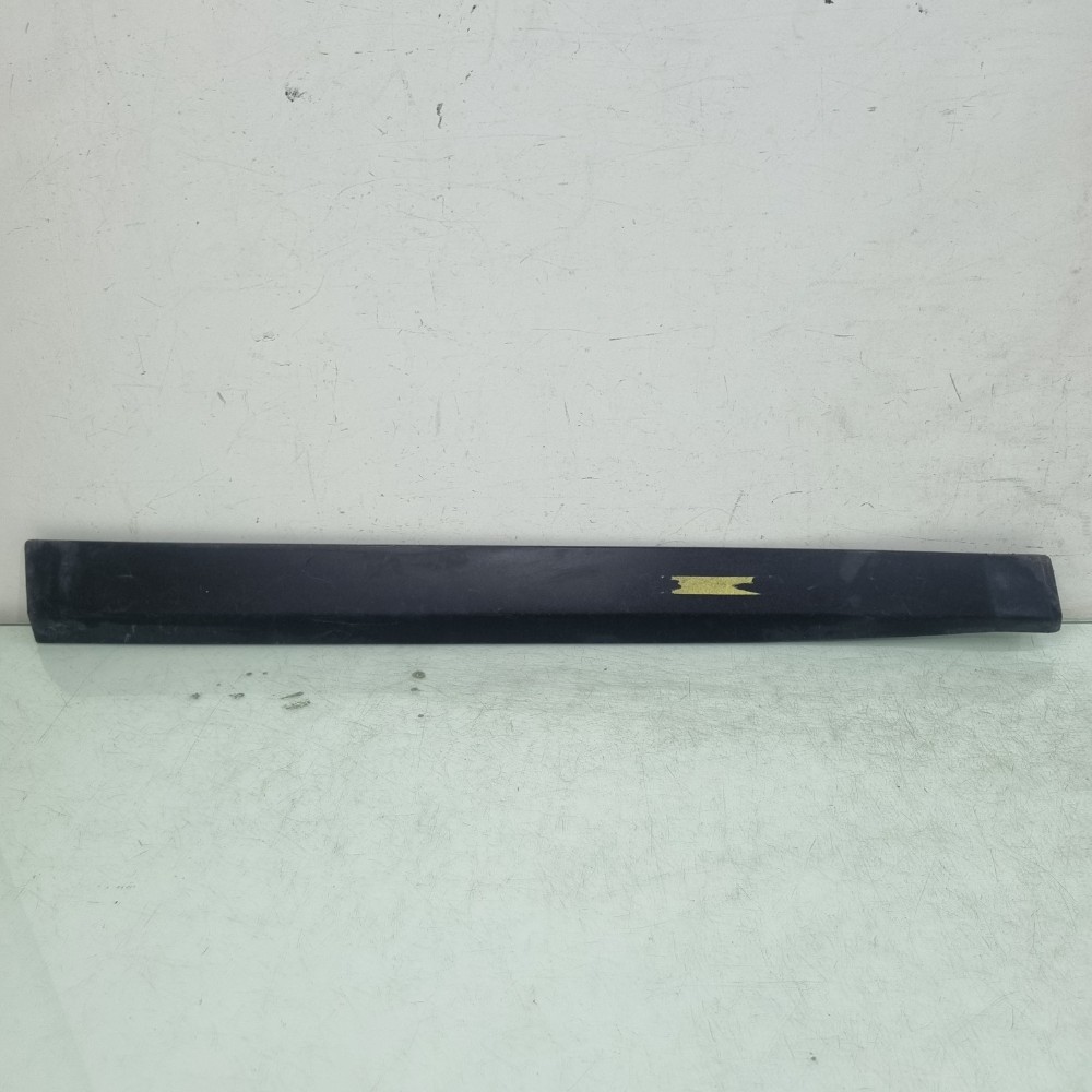 Moldura Porta Dianteira Jeep Comander Modelos 2022/2024
