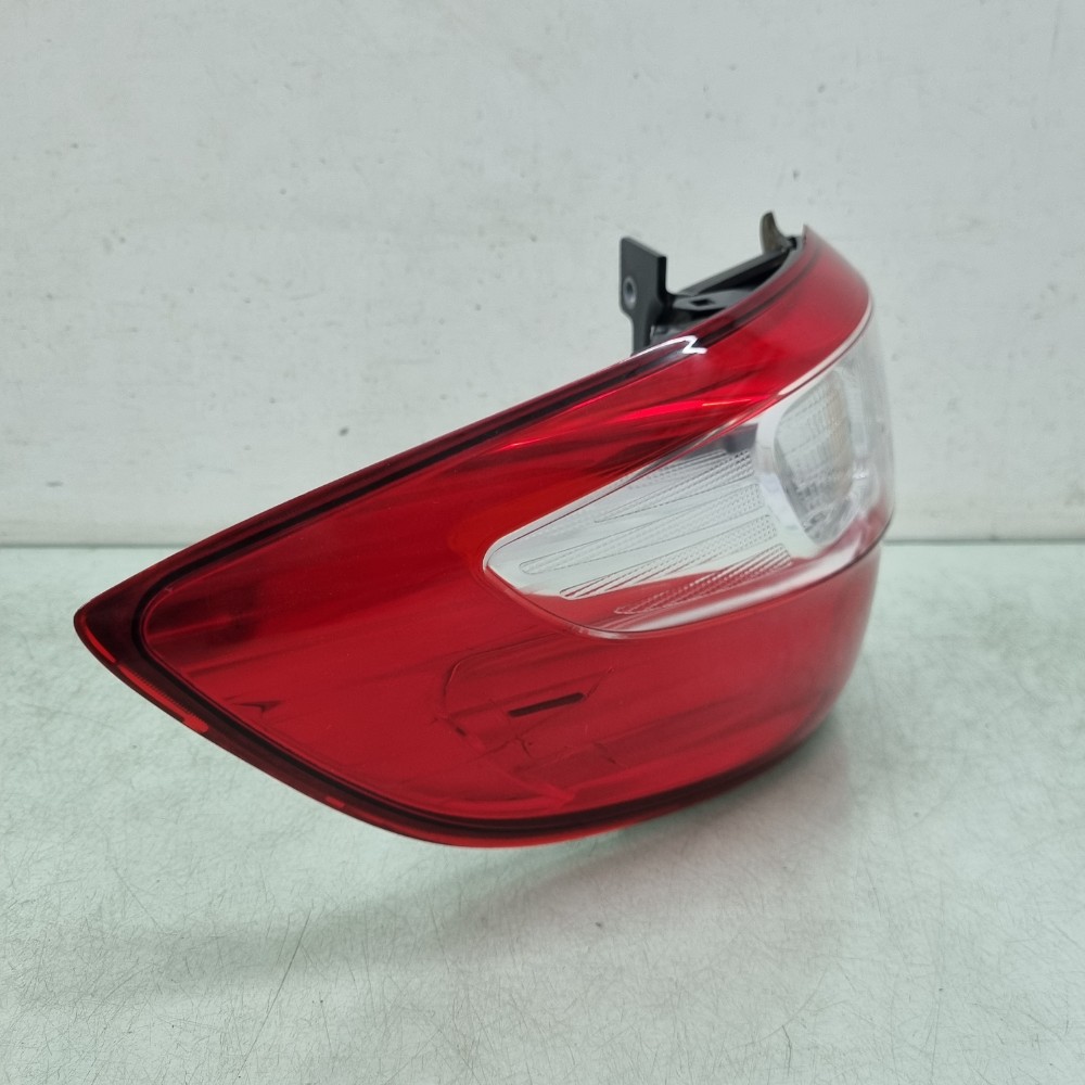 Lanterna Do Lado Esquerdo Fiat Strada Modelos 2014/2019 Esquerdo/motorista 2