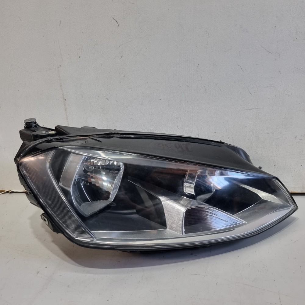 Farol Direito Volkswagen Golf Tsi 2015 2016 2017 2018 Direito/passageiro 1