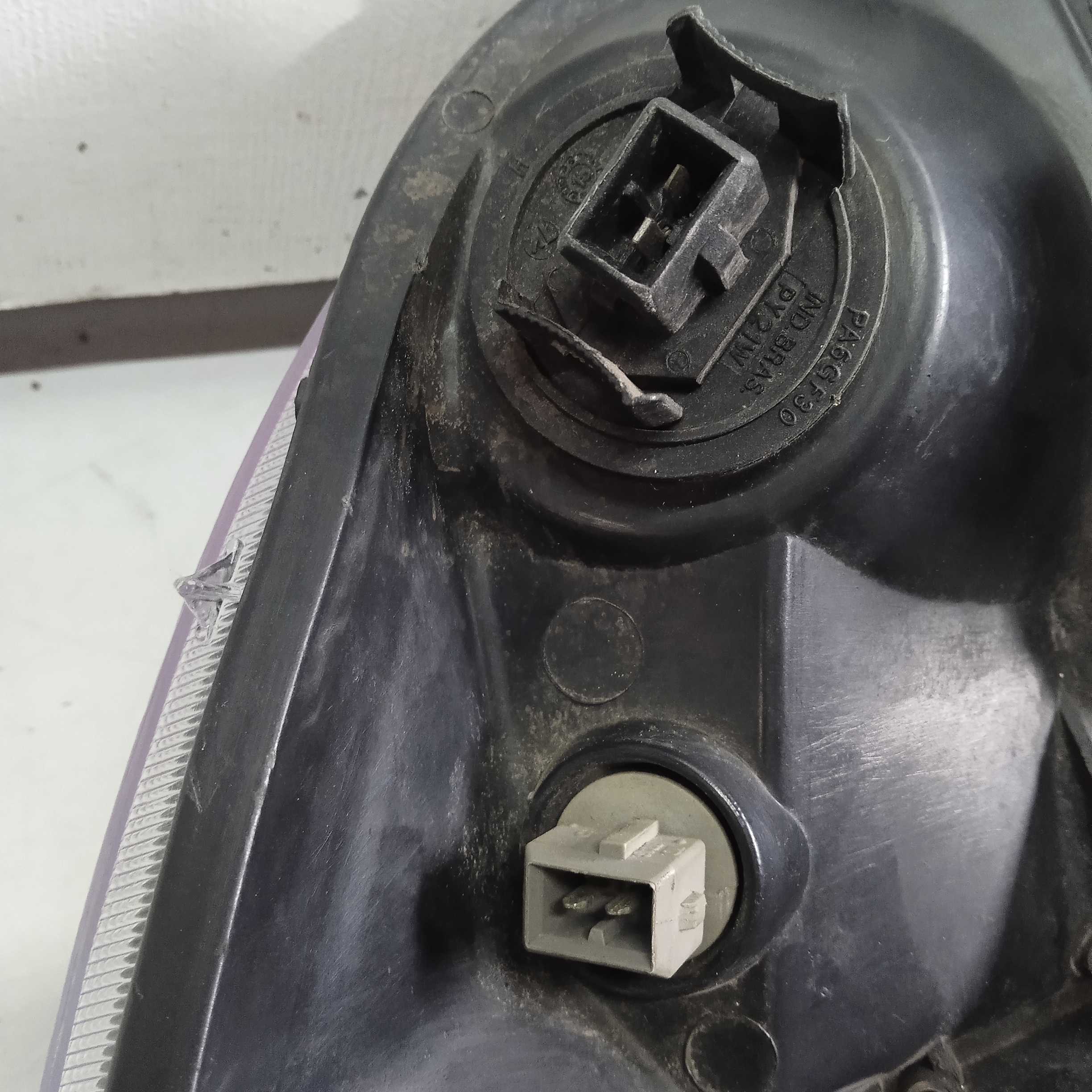 Farol Esq Masc. Negra Fiat Strada Working 2013/2019 Rec 5