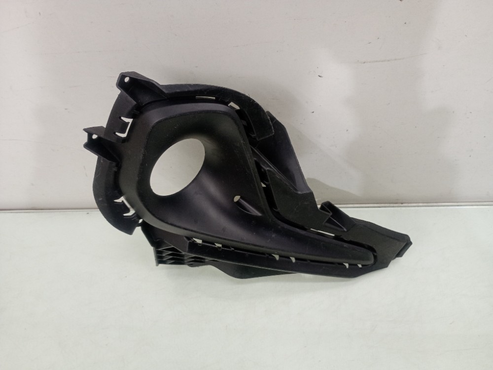Moldura Direita Do Farol De Milha Onix Recuperado 20/24 2