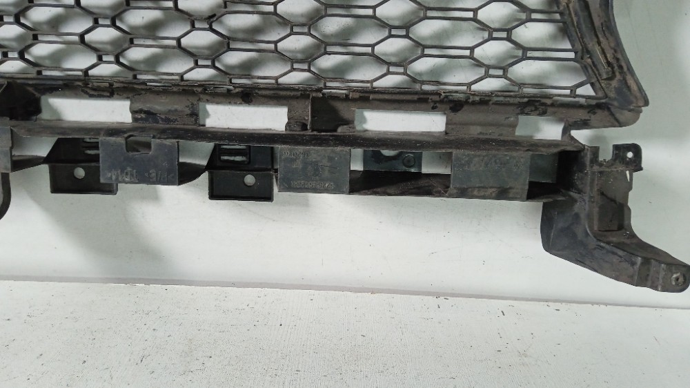 Grade Inferior Do P/c Dianteiro Sandero 2016/2019 Semi-novo. 3
