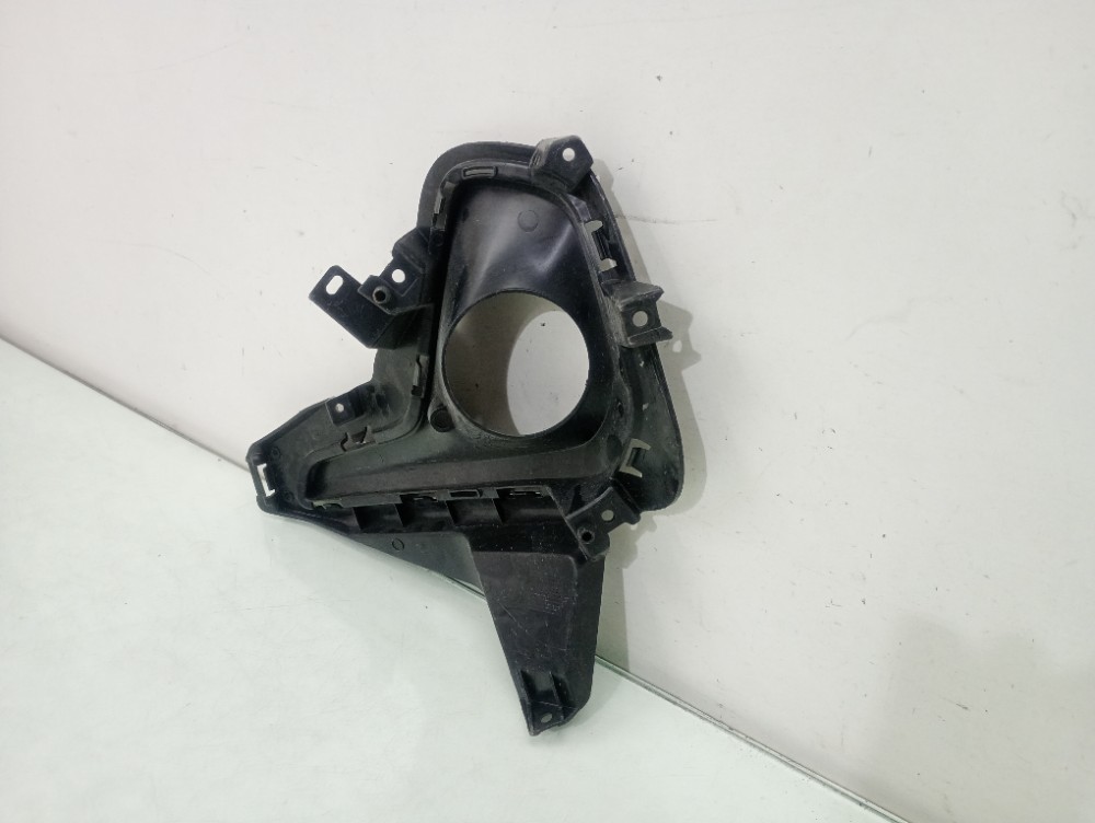 Moldura Direita Do Farol De Milha Onix Recuperado 20/24 4