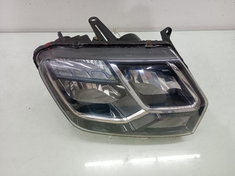 Farol  Direito  Duster 2016/2019  Recondicionado E Original. 2