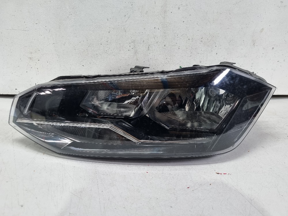Farol Esquerdo Volkswagen Polo 2017/2021 Esquerdo/motorista 1