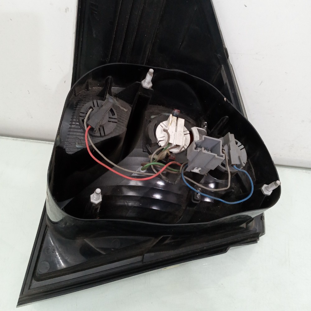 Lanterna Direita Fumê Ford Fiesta Sedan 2010/2013 Recuperado 4