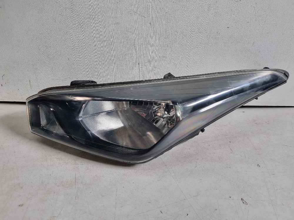 Farol Esquerdo Máscara Negra Hyundai Hb20 2013 À 2019 Esquerdo/motorista 1