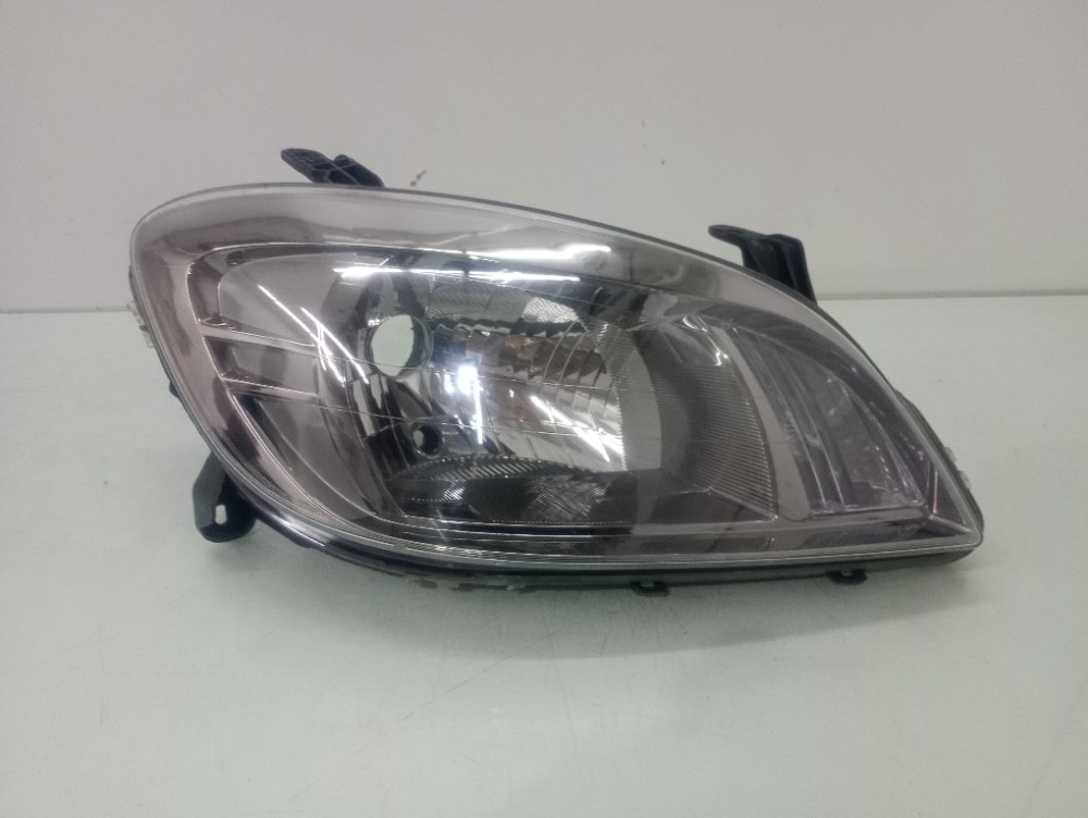 Farol Direito Fumê Chevrolet Celta 2010/2014 Usado