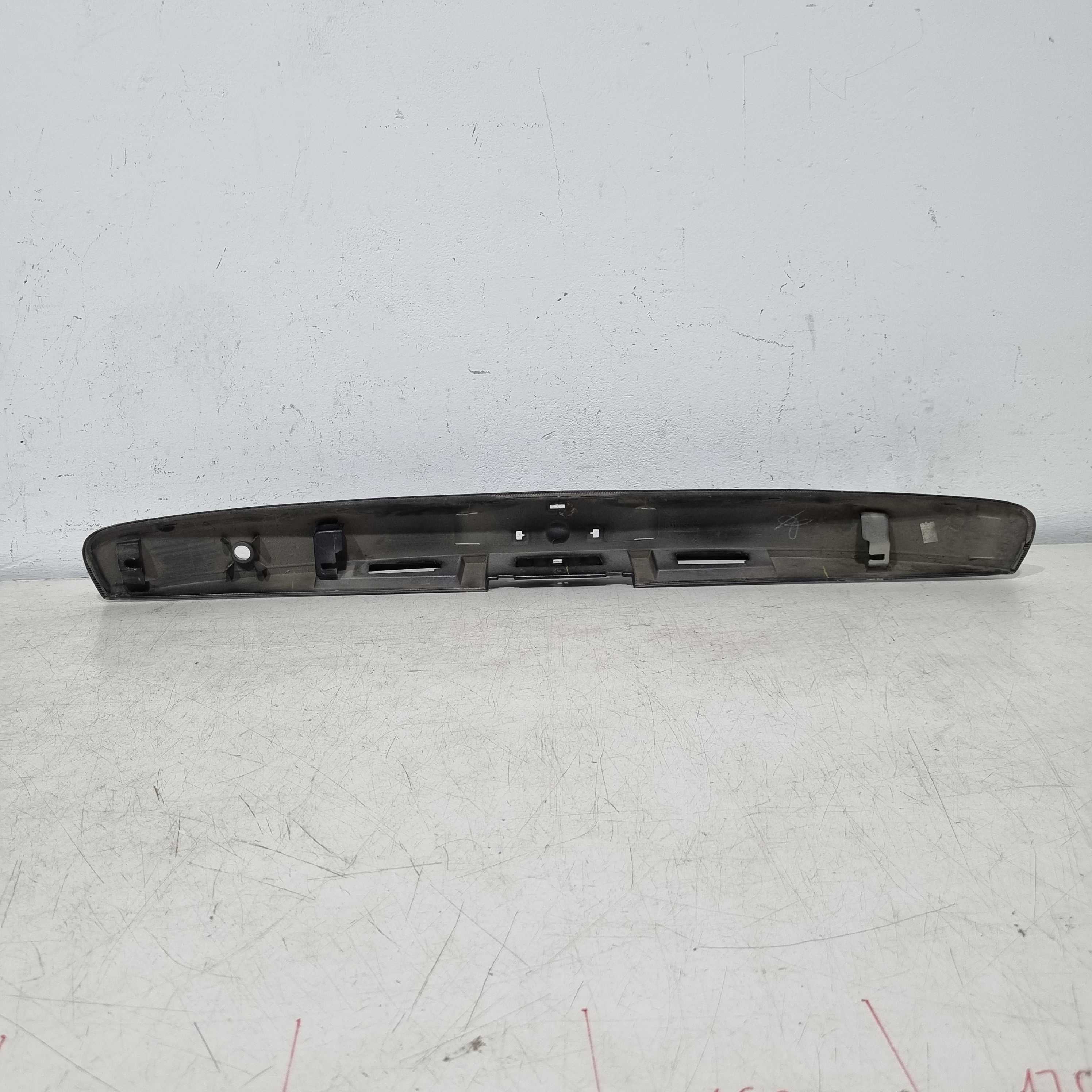 Suporte Da Luz De Placa Nissan Versa Modelos 2012/2019 Prata 4
