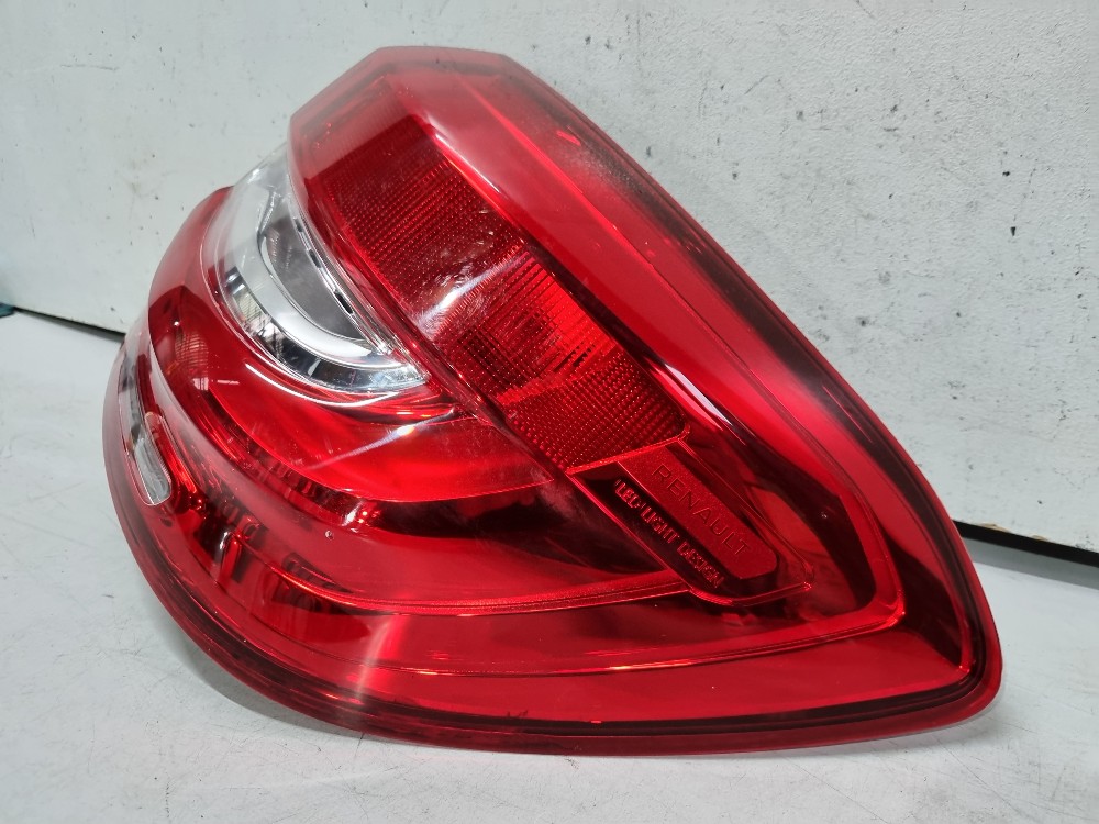 Lanterna Direita Renault Sandero 2020/2023 Usada E Original. Direito/passageiro 3