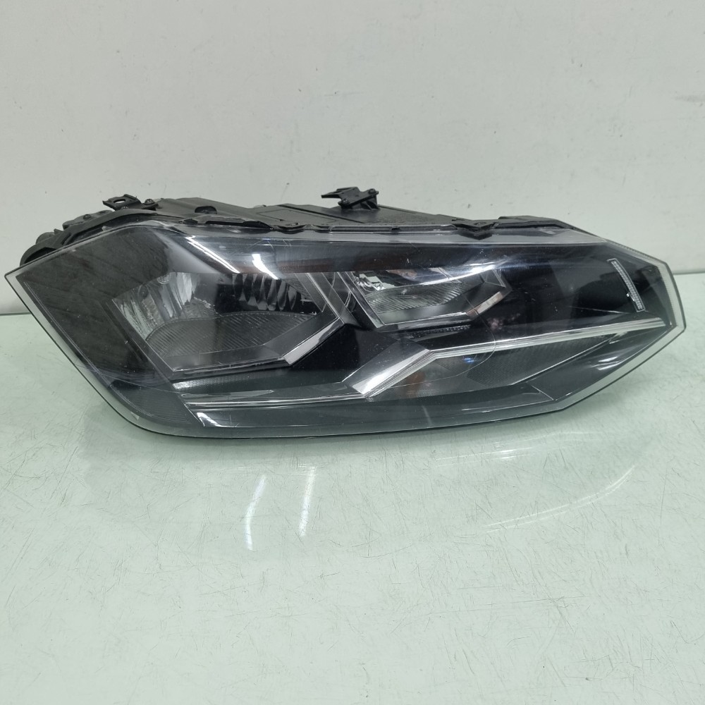 Farol Direito Friso Cromado Volkswagen Polo 2017/2019 Direito/passageiro 2