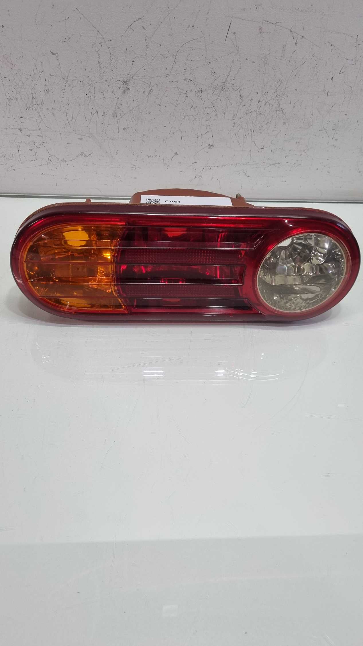 Lanterna lado direito Hyundai HR modelo 2010/2017 2
