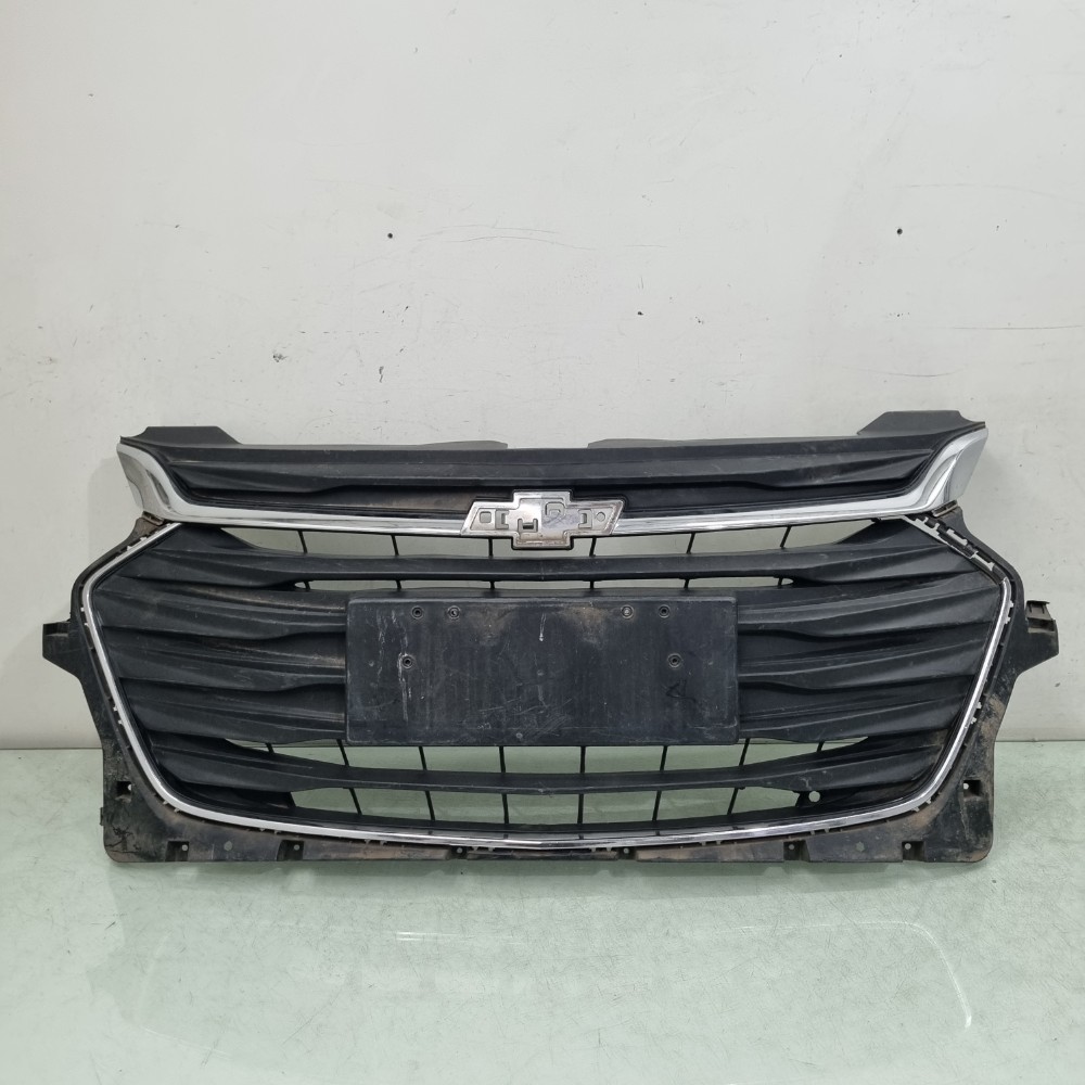 Grade Frontal Chevrolet Onix 2020/2024 C/friso quebrado Rec