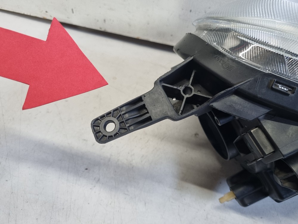 Farol Esquerdo Nissan March 2013 A 2016 Recuperado Seminovo. 13