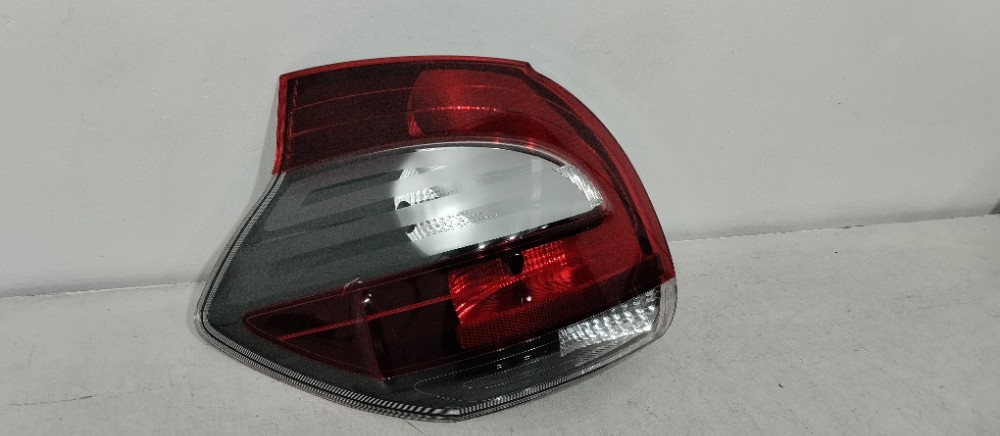 Lanterna Esquerda Fiat Mobi 2017 A 2022 Recuperada Original. Esquerdo/motorista Vermelha 2