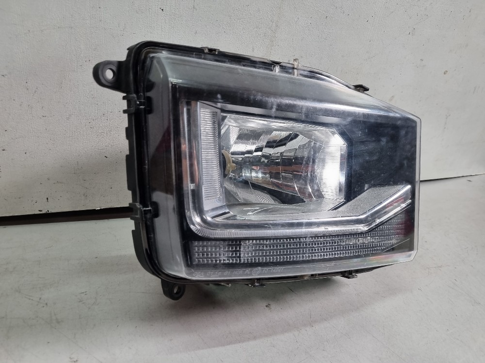 Farol Do Lado Direito Volkswagen Delivery Modelos 2020/2023 Direito/passageiro 3